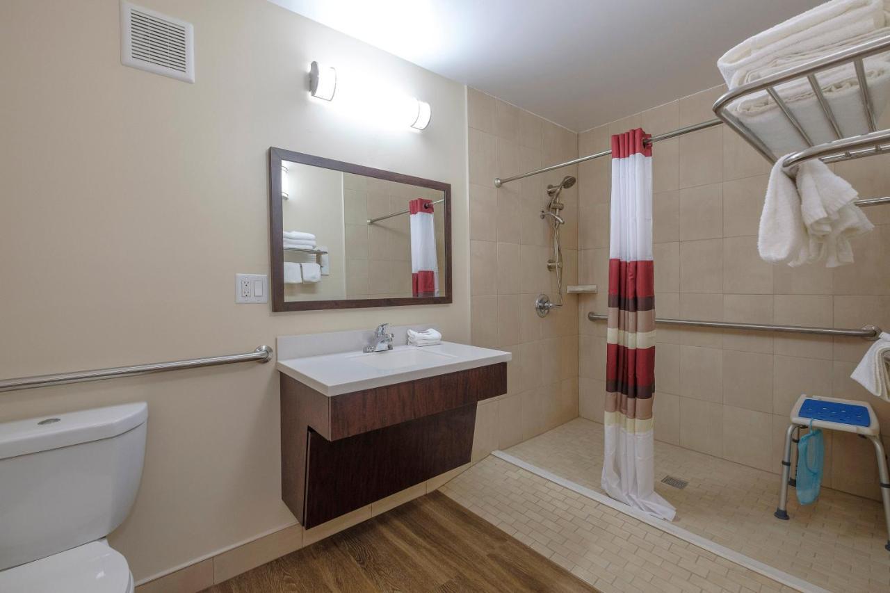 Red Roof Inn Fredericksburg North Εξωτερικό φωτογραφία