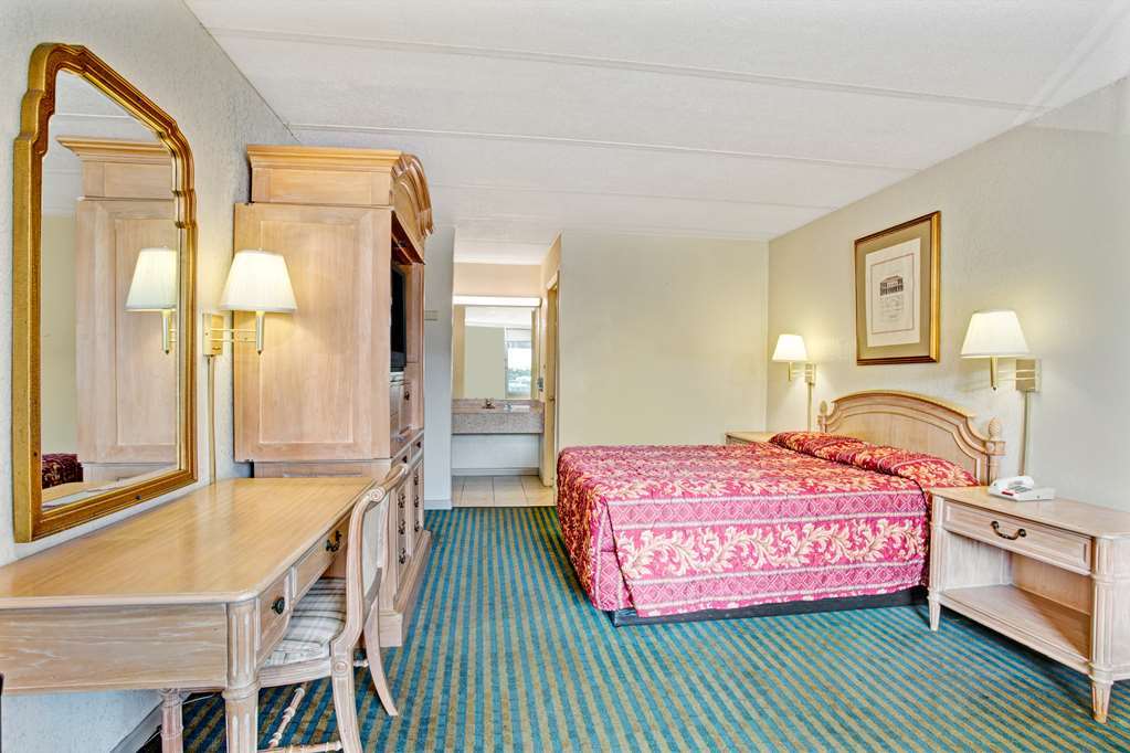 Red Roof Inn Fredericksburg North Δωμάτιο φωτογραφία