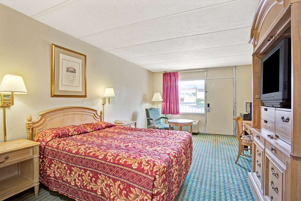 Red Roof Inn Fredericksburg North Δωμάτιο φωτογραφία