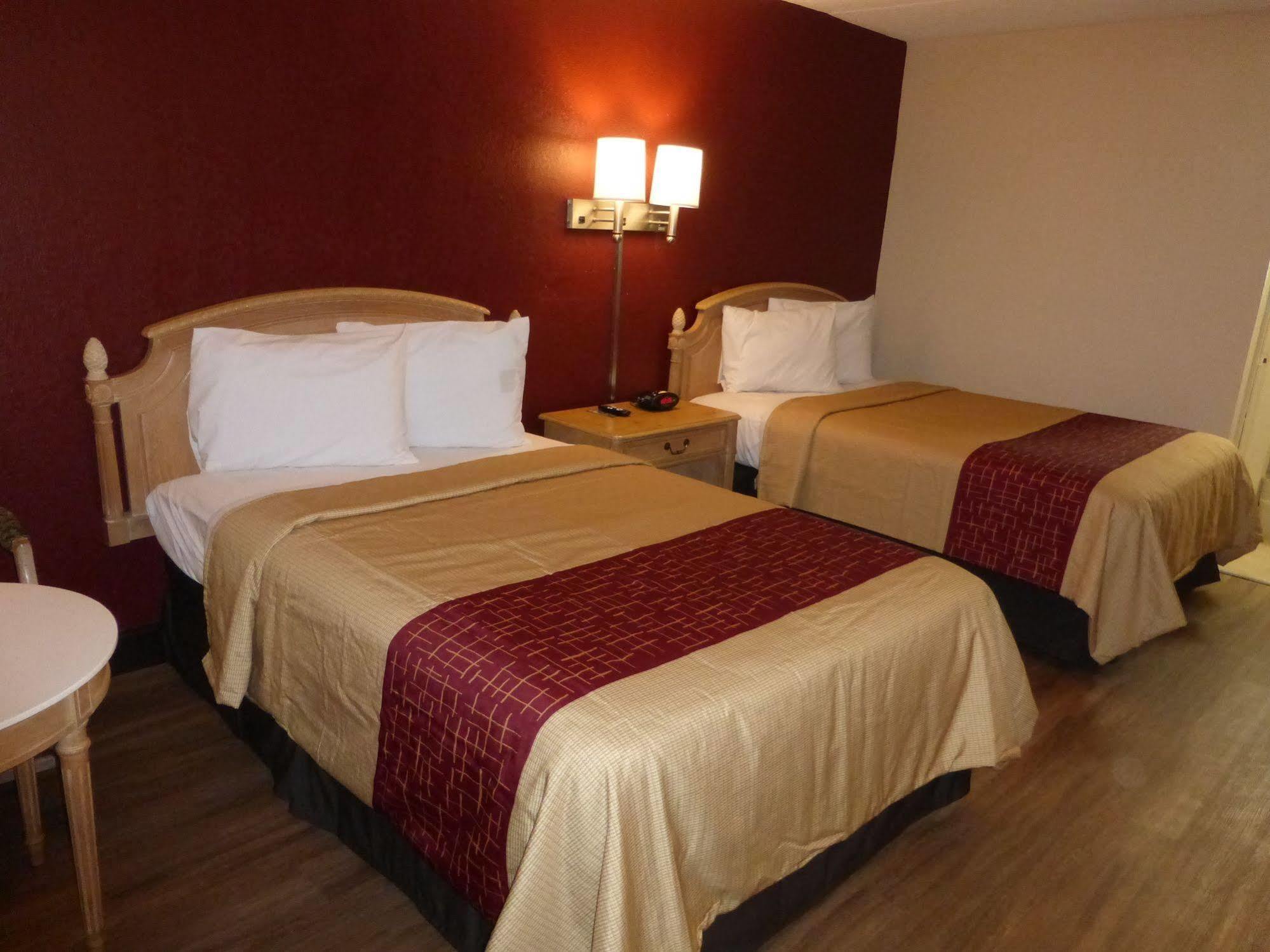 Red Roof Inn Fredericksburg North Εξωτερικό φωτογραφία